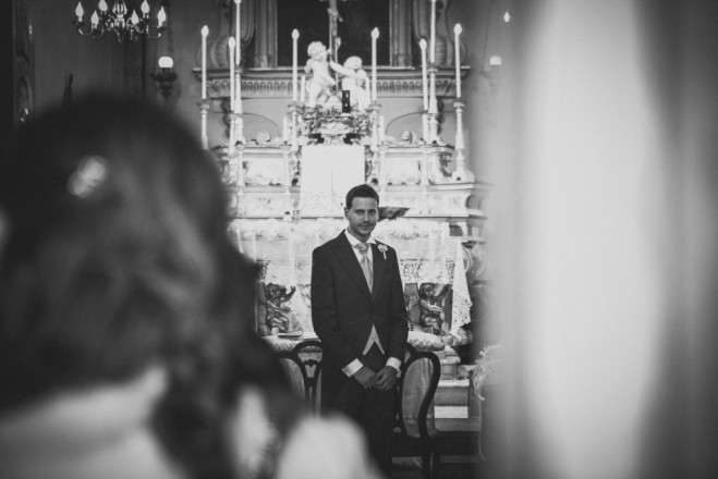 Lo sposo la aspetta all'altare