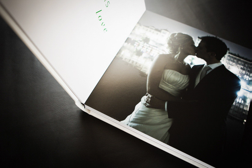 Fotografo matrimonio Torino: un particolare della pagina di un album di matrimonio