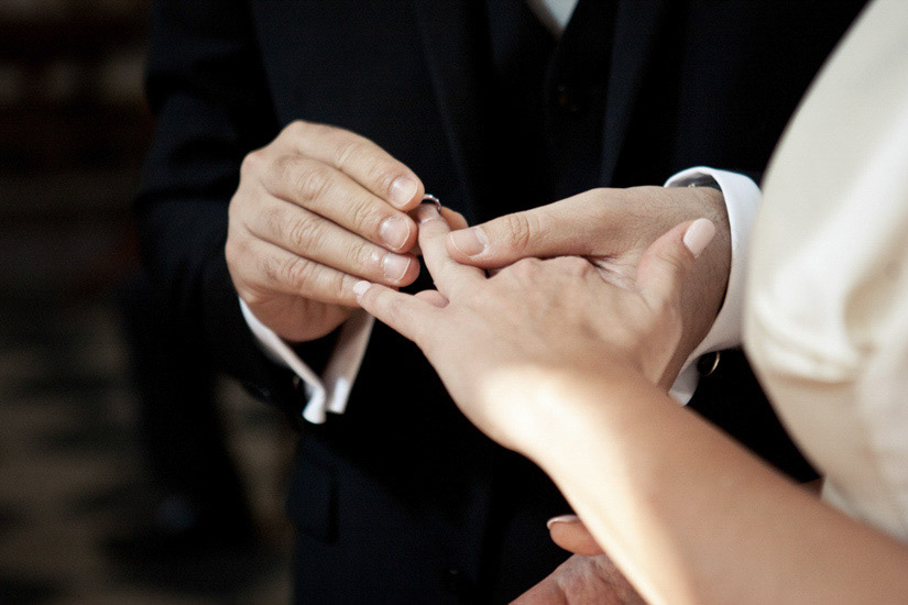 Fotografo matrimonio Torino: scambio degli anelli