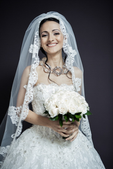 Fotografo matrimonio Torino: un matrimonio a Torino con una sposa sorridente